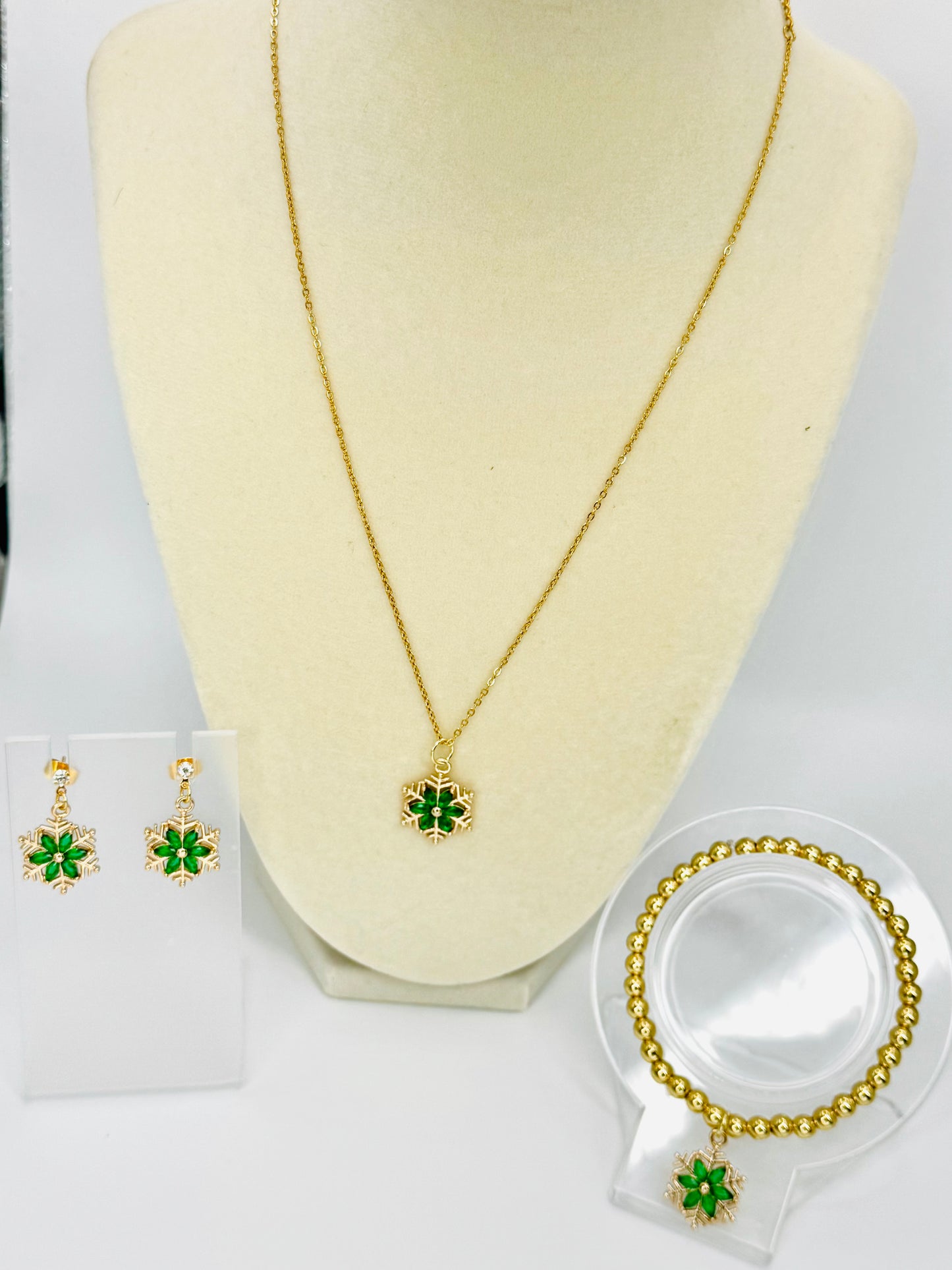 Evergreen Snowflake Pendant Necklace